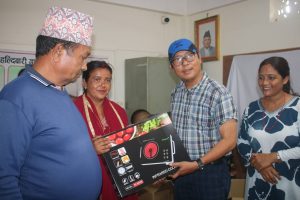 हल्दिबारी–४ का ११५ विपन्न परिवारलाई विद्युतीय इन्फ्रारेड चुलो वितरण