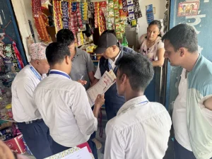 अधिकारीचोक बजारमा हल्दिबारी गाउँपालिकाको आकस्मिक अनुगमन, अवैध औषधी पसल सिल